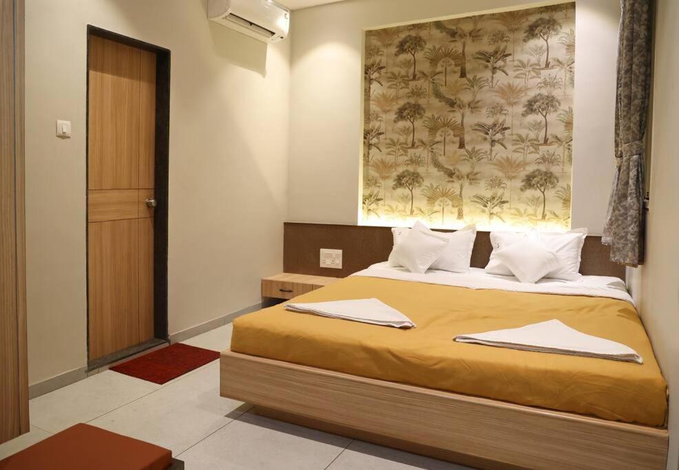 'Sumadhu Homes 301 ' Kolhapur Ngoại thất bức ảnh